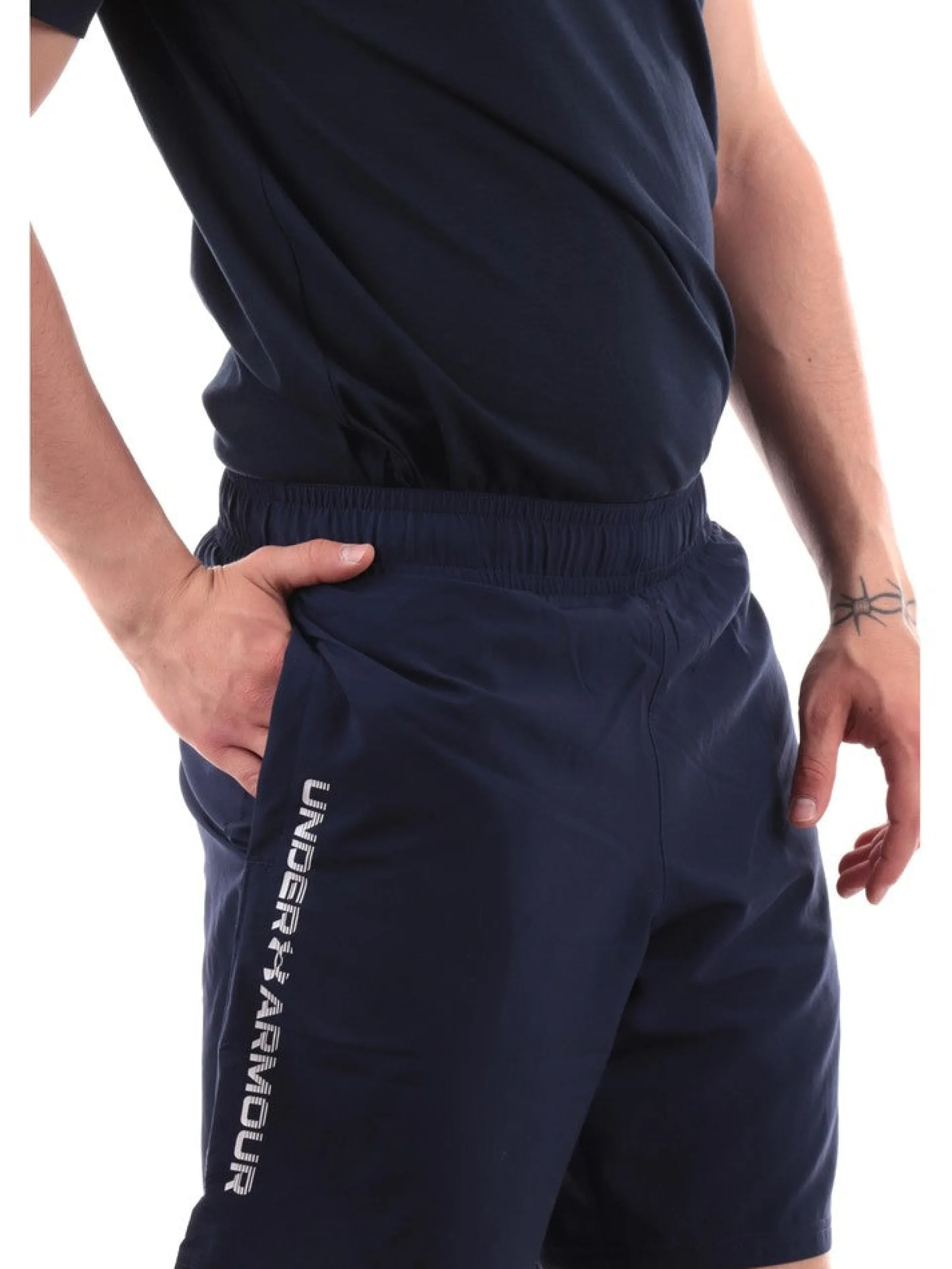 UNDER ARMOUR Bermuda*Bermuda blu da uomo Woven 13833560