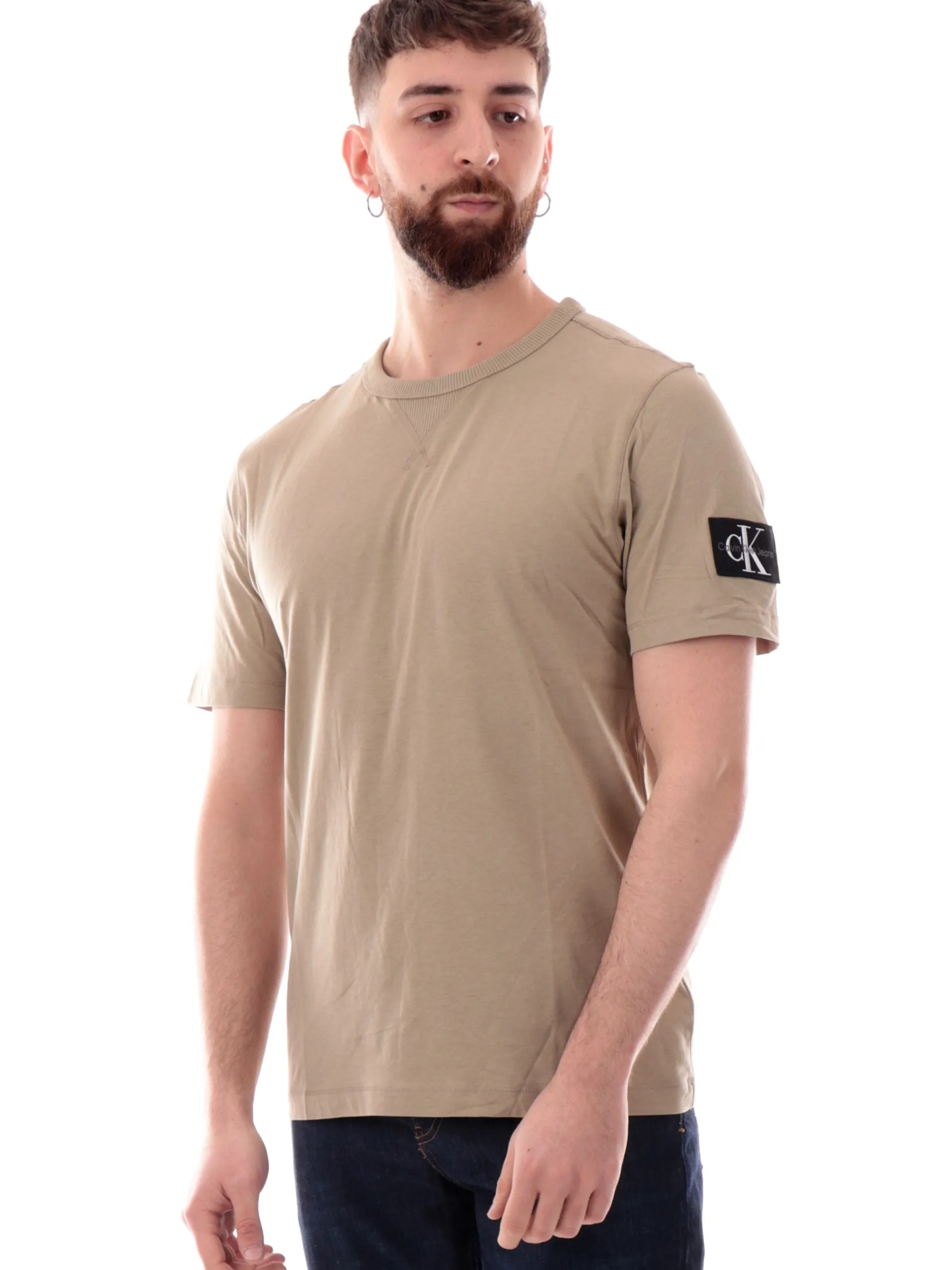 CALVIN KLEIN T-Shirt*Maglia marrone Badge Regular da uomo patch CK sulla manica sinistra J30J323484 HI0