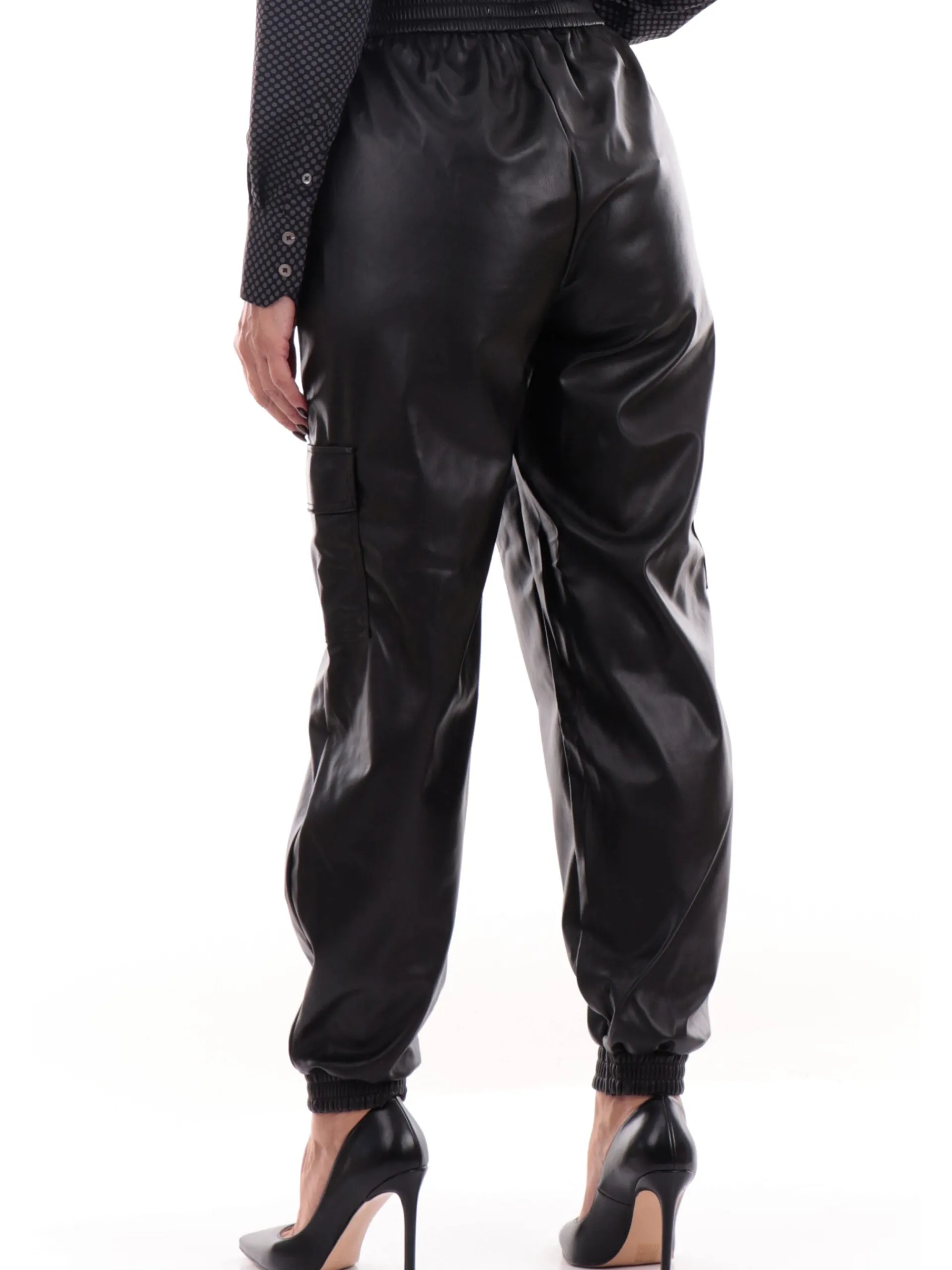 ONLY Pantaloni*Pantaloni cargo neri da donna ecopelle 15325118