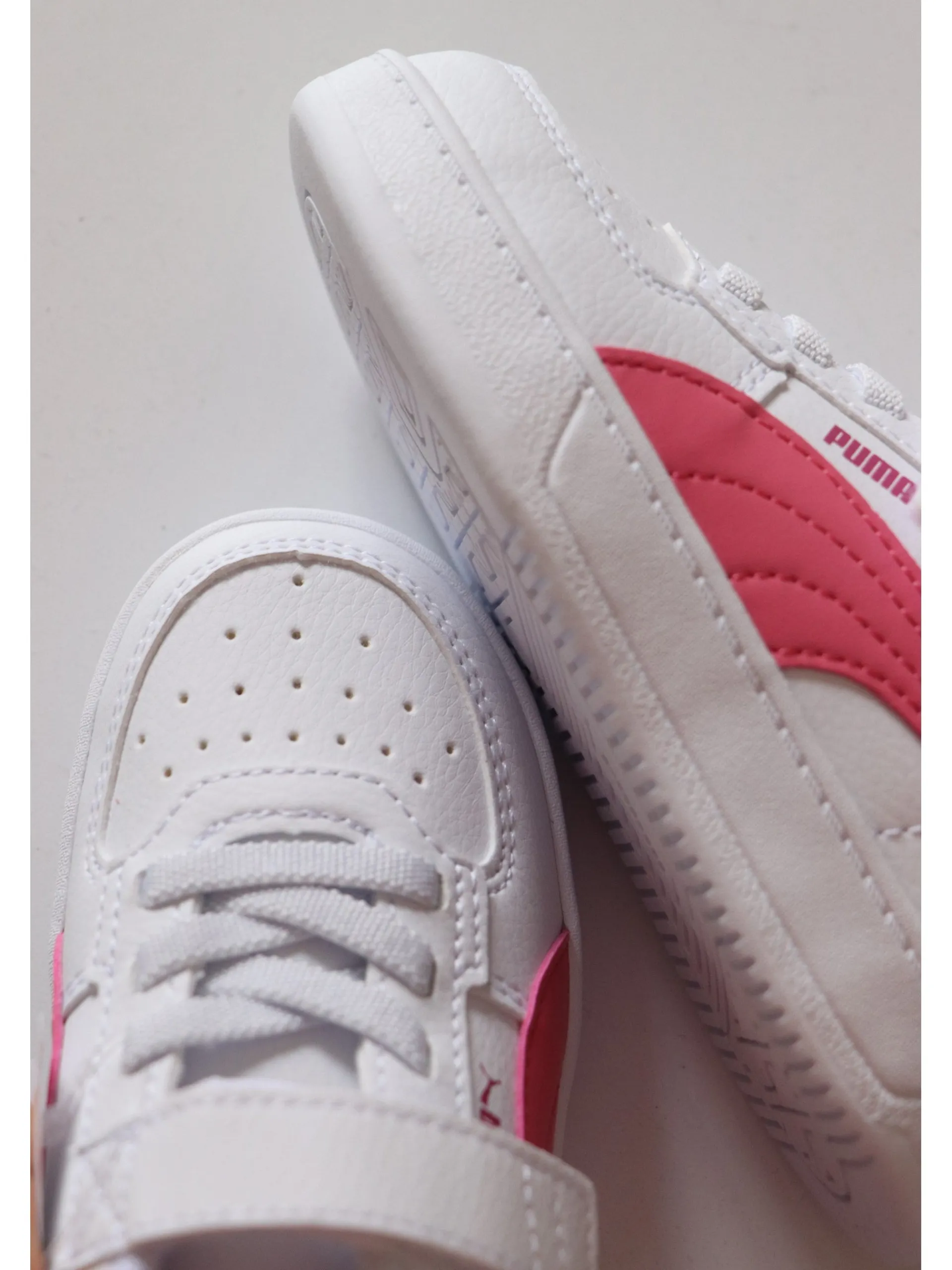 PUMA Sneakers*Scarpe bianche e rosa da bambina Caven 2.0 AC+ INF 39384