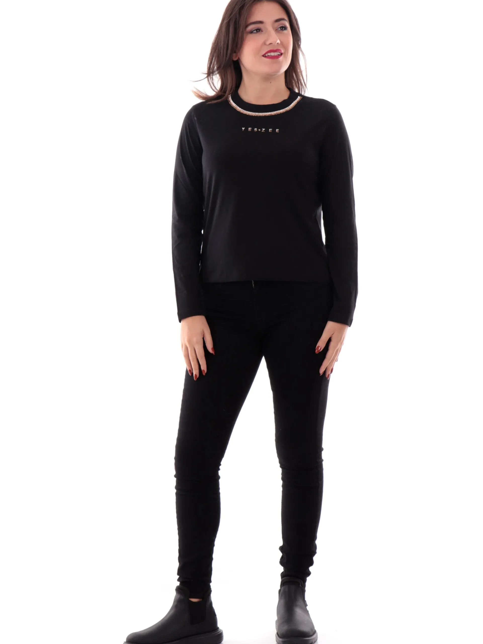 YES ZEE T-Shirt*T-shirt girocollo nera da donna con strass T004S1000